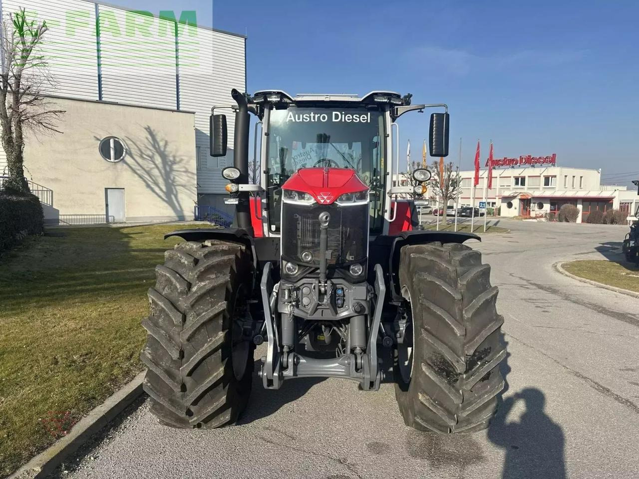 Massey Ferguson mf 8s.205 - Трактор: фото 2 Massey Ferguson mf 8s.205 - Трактор: фото 2