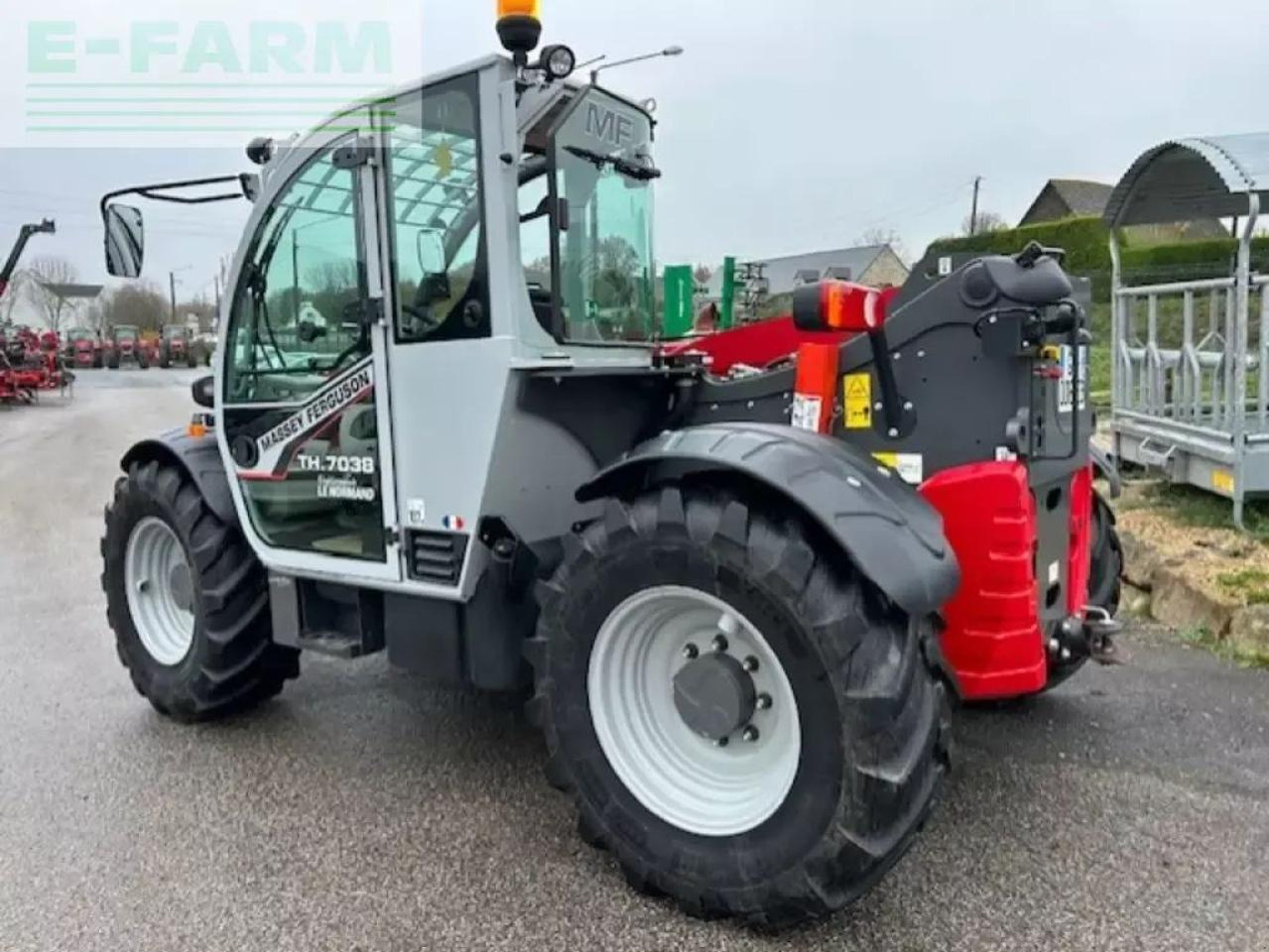 Massey Ferguson mfth7038 - Телескопический погрузчик: фото 4 Massey Ferguson mfth7038 - Телескопический погрузчик: фото 4