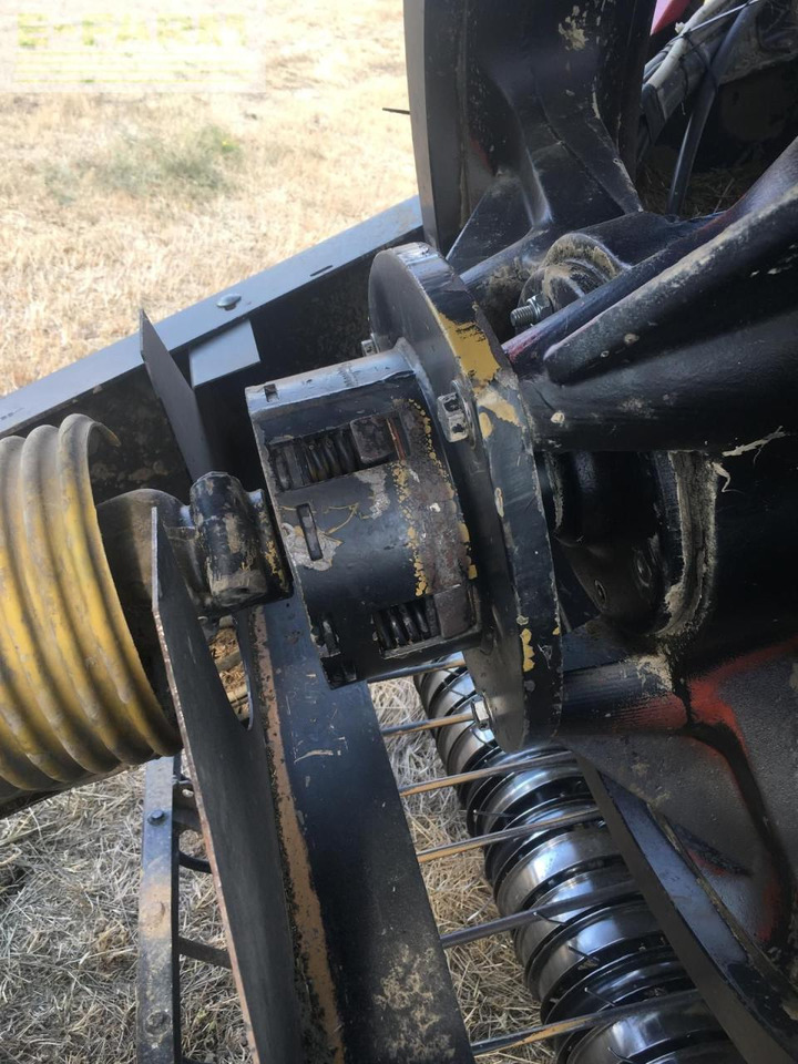 New Holland D1210 - Пресс-подборщик тюковый: фото 4 New Holland D1210 - Пресс-подборщик тюковый: фото 4