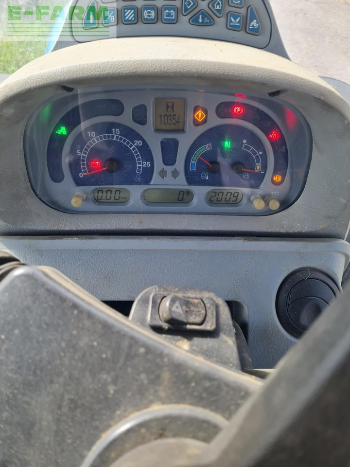 Трактор New Holland T7050: фото 9