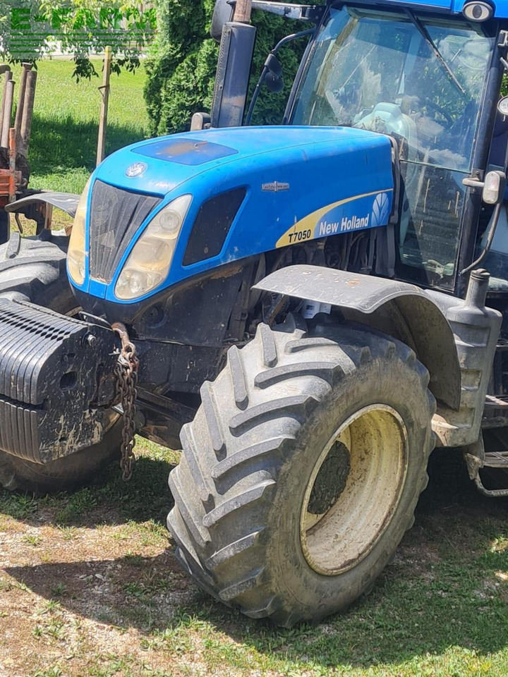 Трактор New Holland T7050: фото 6
