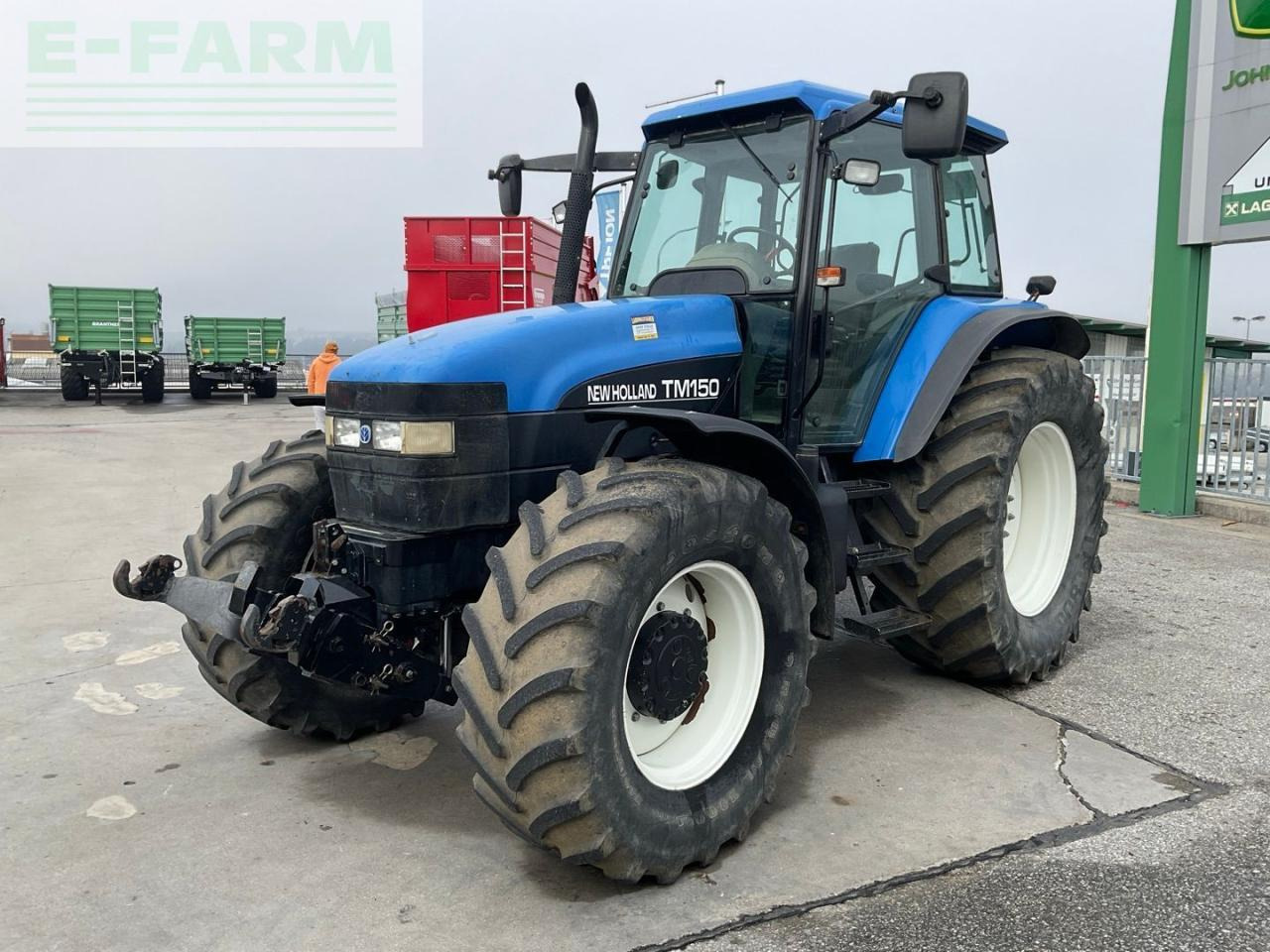 New Holland TM 150 - Трактор: фото 1 New Holland TM 150 - Трактор: фото 1