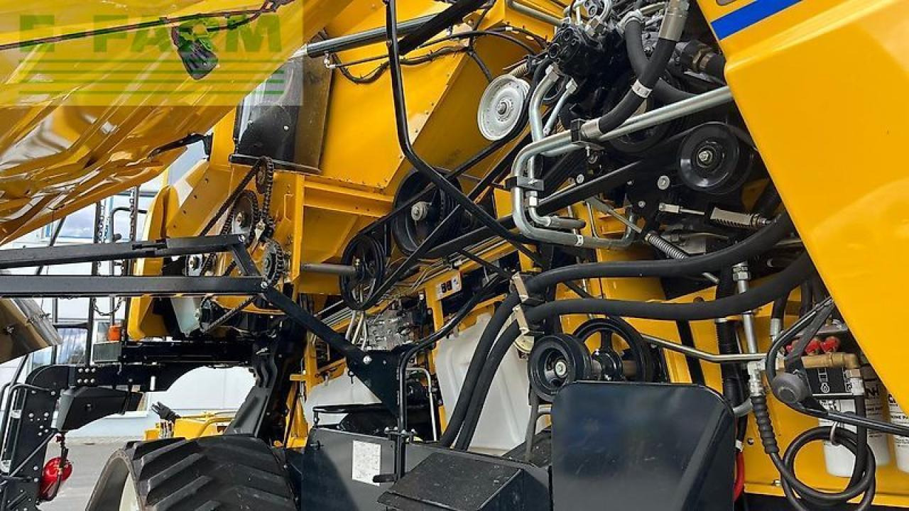 Зерноуборочный комбайн New Holland cr 8.80 raupe: фото 14