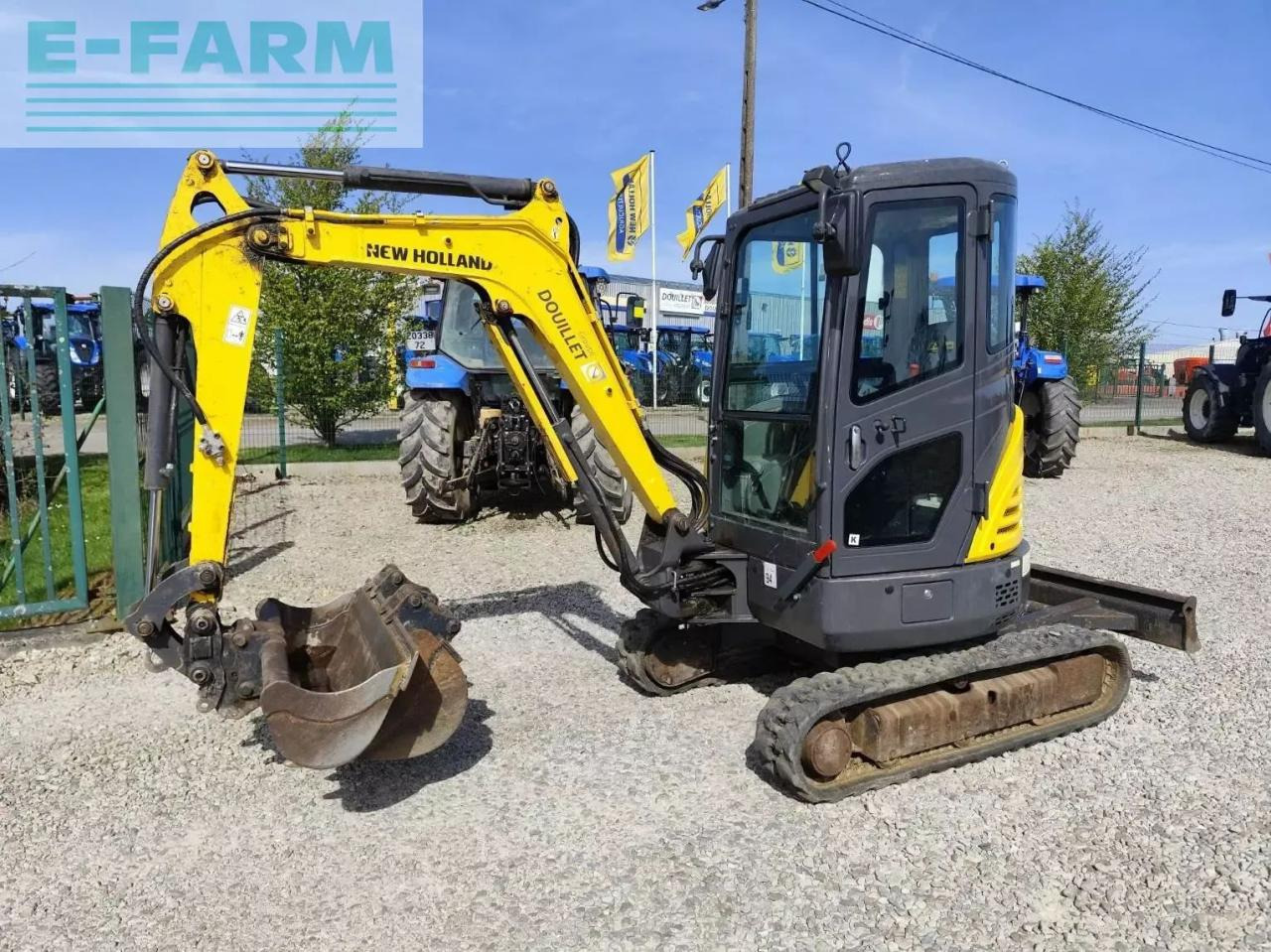 New Holland e26c - Мини-экскаватор: фото 1 New Holland e26c - Мини-экскаватор: фото 1