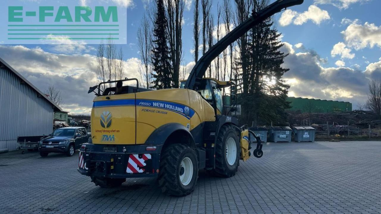 New Holland fr 550 häcksler inkl. pickup und maisgebiss - Кормоуборочный комбайн: фото 2 New Holland fr 550 häcksler inkl. pickup und maisgebiss - Кормоуборочный комбайн: фото 2