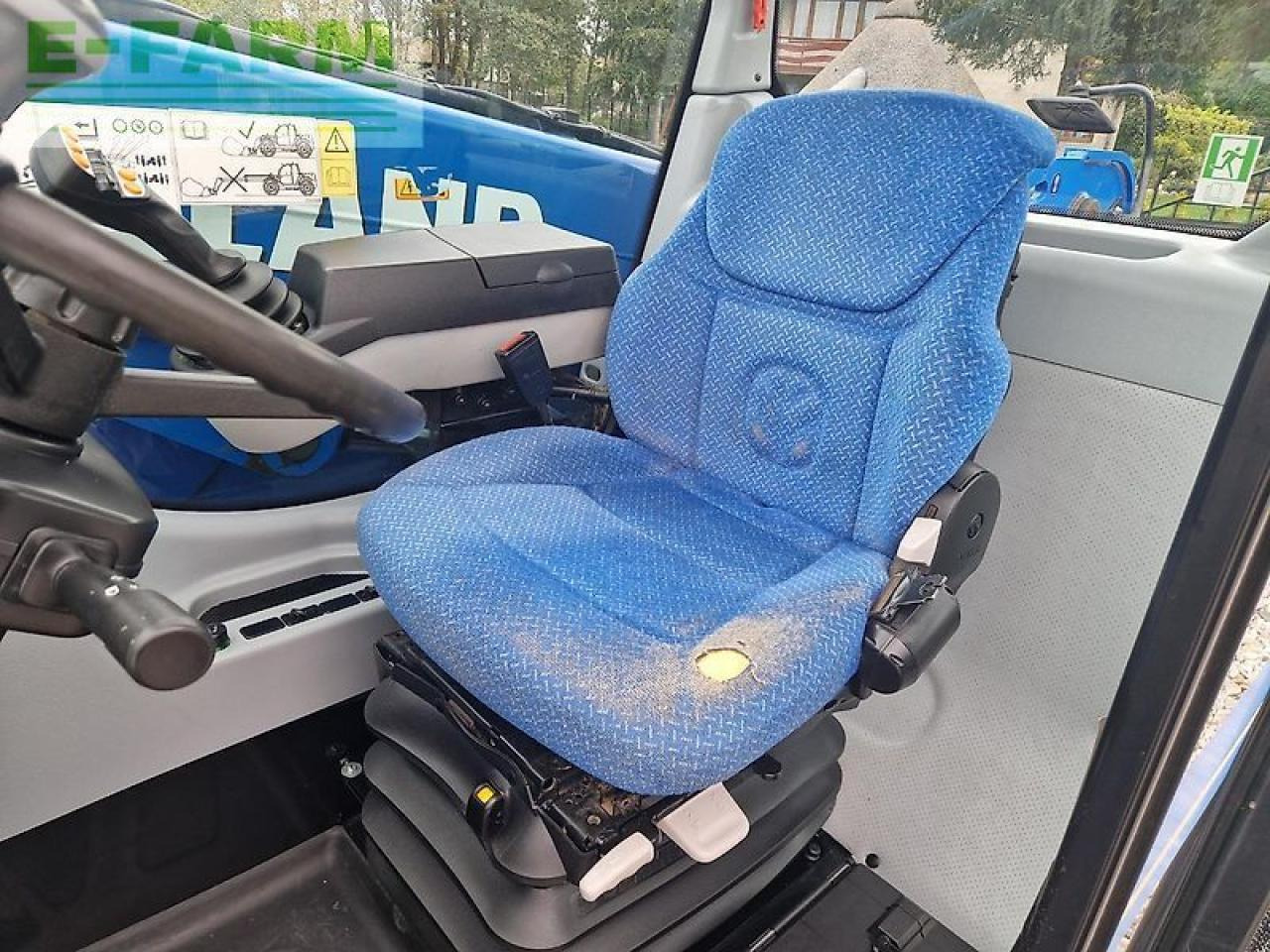 Колёсный погрузчик New Holland lm 7.42: фото 11 Колёсный погрузчик New Holland lm 7.42: фото 11