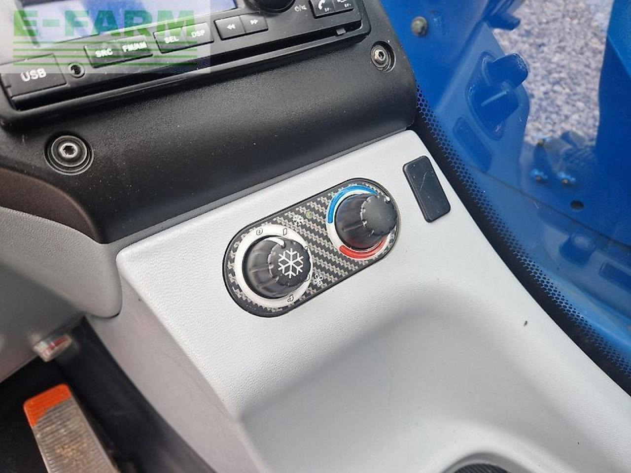 Колёсный погрузчик New Holland lm 7.42: фото 10 Колёсный погрузчик New Holland lm 7.42: фото 10