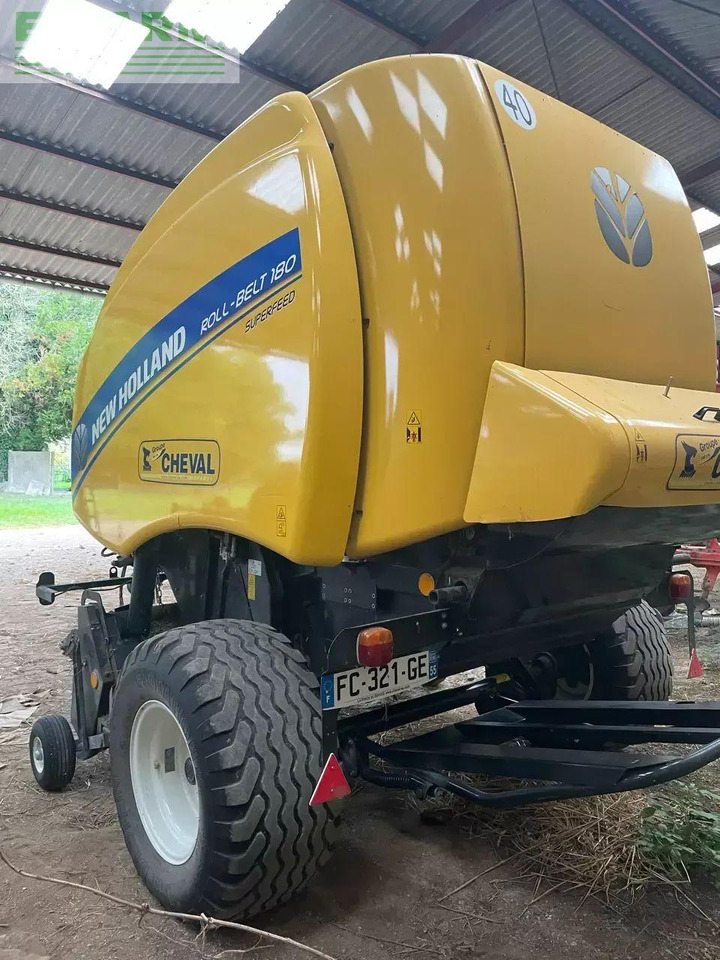 New Holland roll belt 180 super feed - Пресс-подборщик тюковый: фото 2 New Holland roll belt 180 super feed - Пресс-подборщик тюковый: фото 2