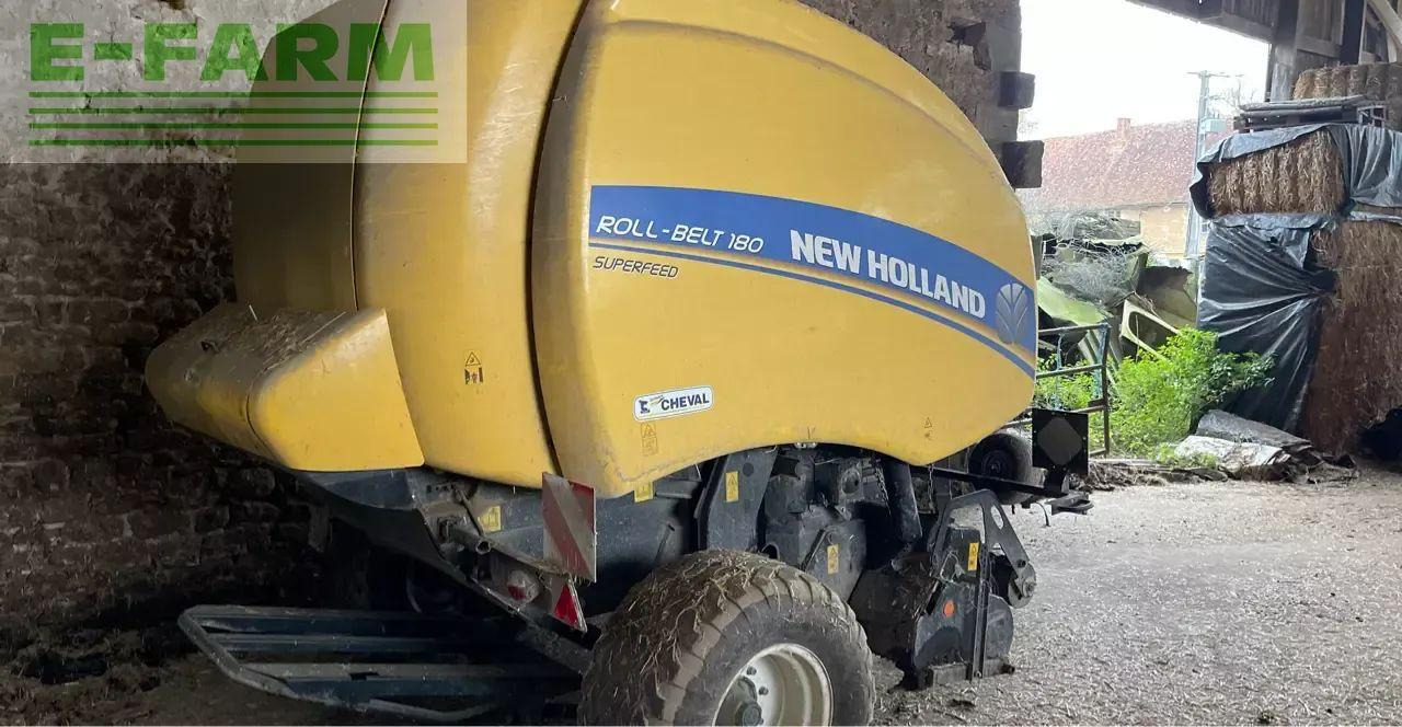 New Holland roll-belt 180 superfeed - Пресс-подборщик тюковый: фото 3 New Holland roll-belt 180 superfeed - Пресс-подборщик тюковый: фото 3
