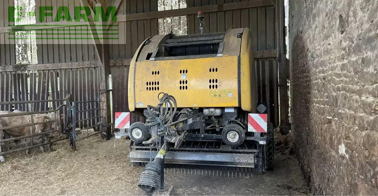 New Holland roll-belt 180 superfeed - Пресс-подборщик тюковый: фото 2 New Holland roll-belt 180 superfeed - Пресс-подборщик тюковый: фото 2