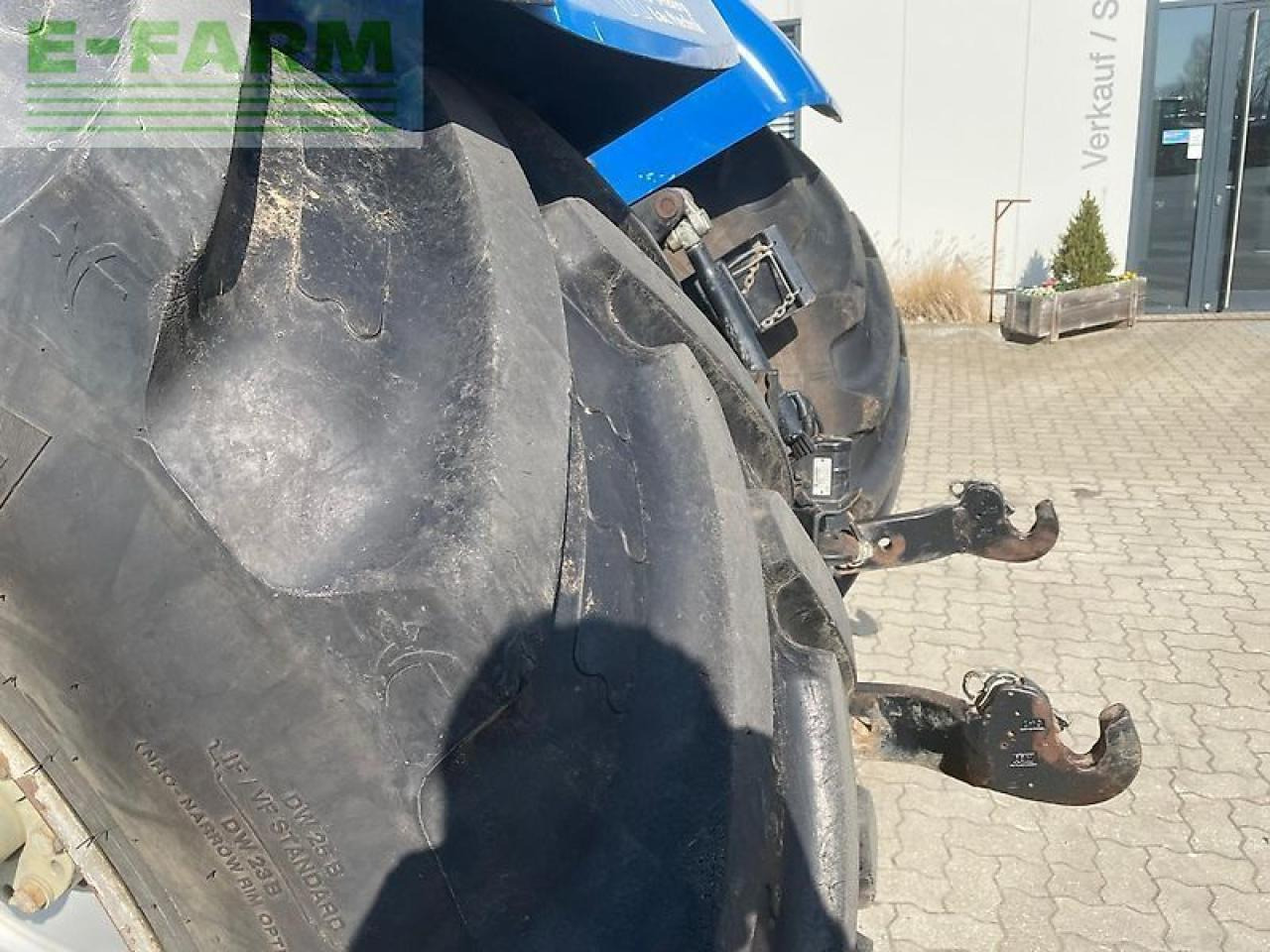 New Holland t 7.270 - Трактор: фото 4 New Holland t 7.270 - Трактор: фото 4