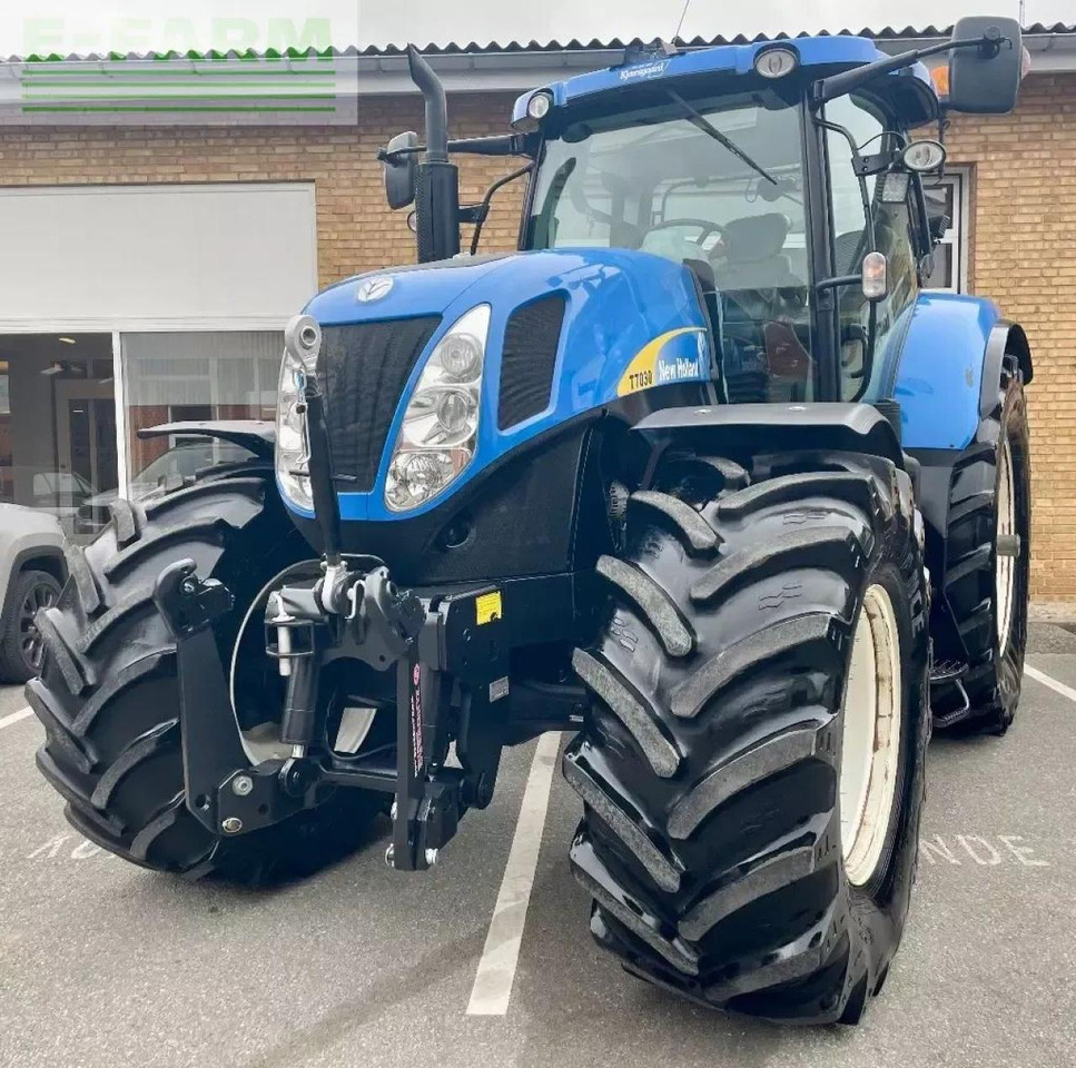 New Holland t 7030 - Трактор: фото 3 New Holland t 7030 - Трактор: фото 3