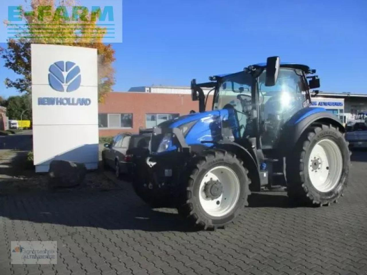 New Holland t5.110 dynamic command - Трактор: фото 1 New Holland t5.110 dynamic command - Трактор: фото 1