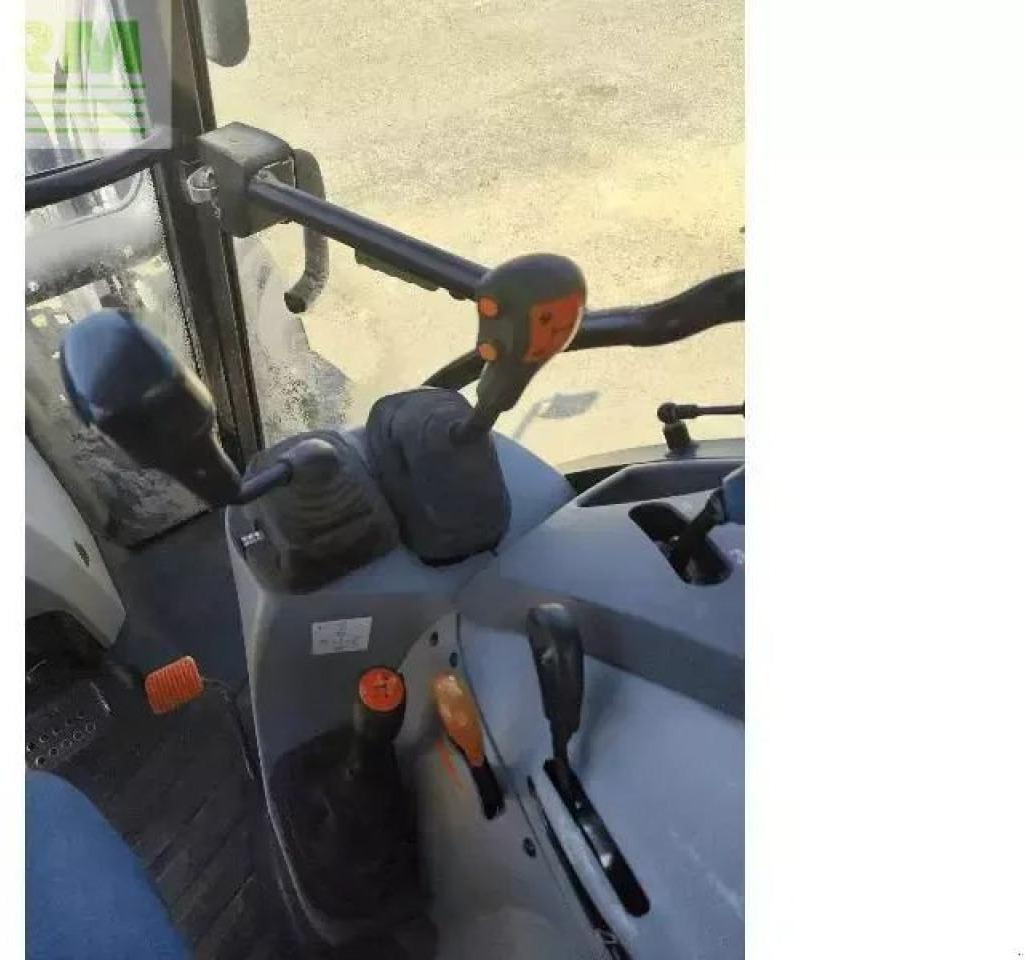 Трактор New Holland t5.95: фото 8