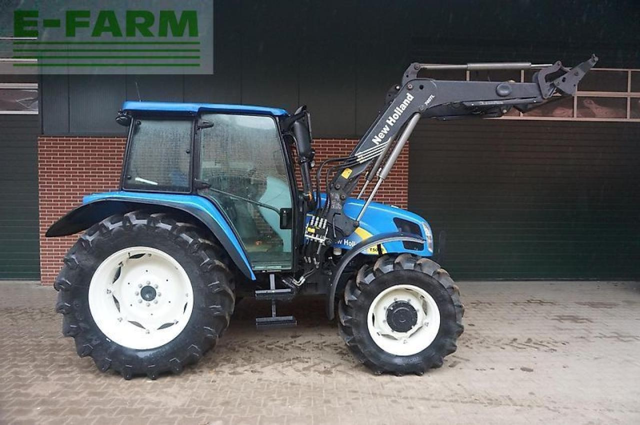 New Holland t5040 nur 860 std. - Трактор: фото 2 New Holland t5040 nur 860 std. - Трактор: фото 2
