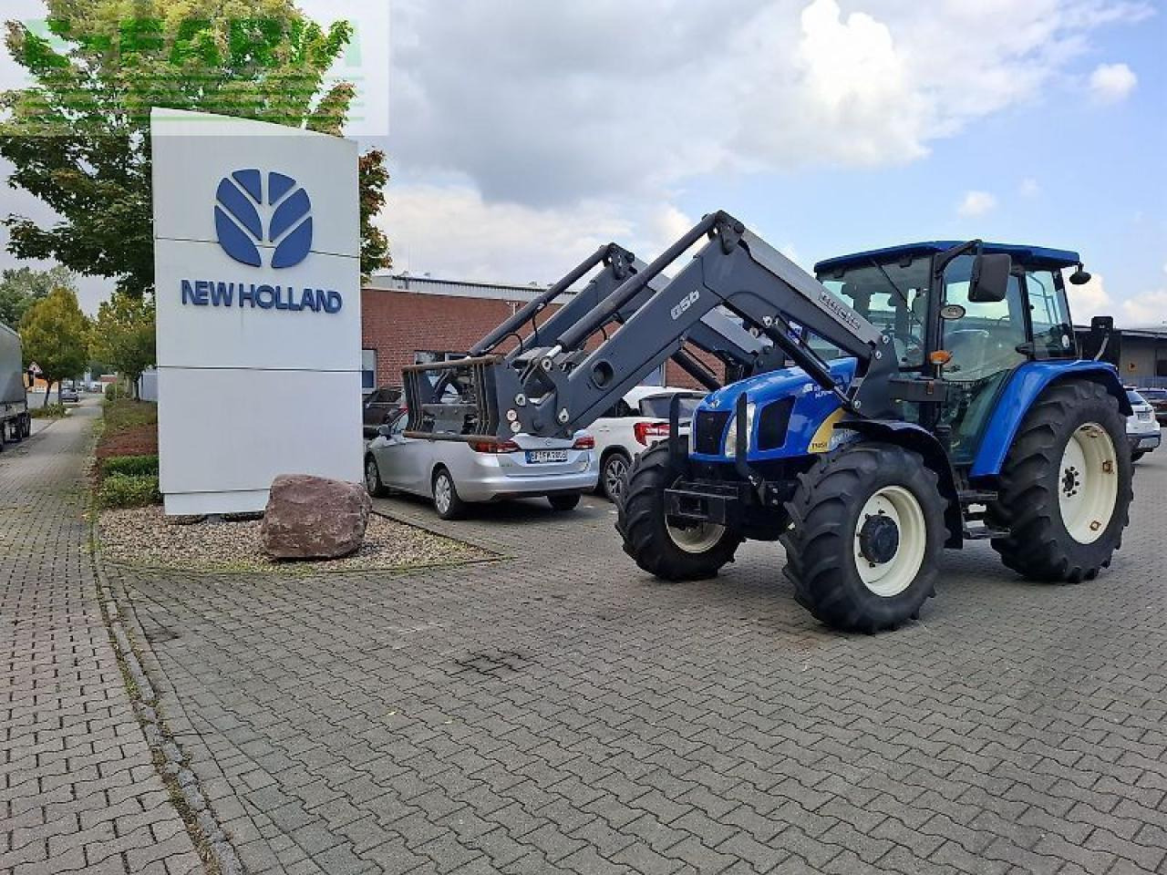 New Holland t5050 - Трактор: фото 3 New Holland t5050 - Трактор: фото 3