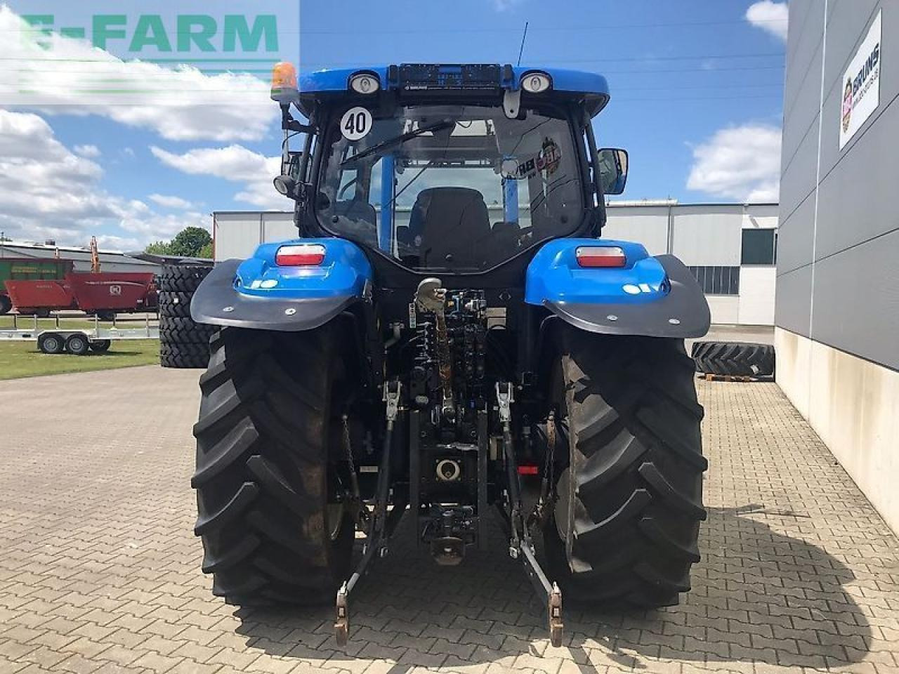 New Holland t6.140 electrocommand - Трактор: фото 4 New Holland t6.140 electrocommand - Трактор: фото 4