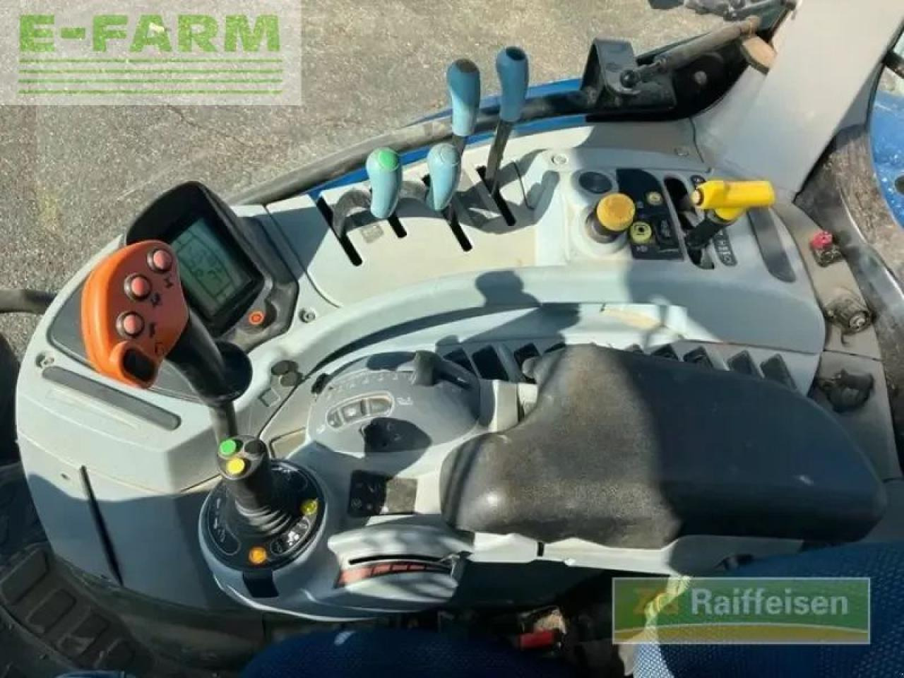 Трактор New Holland t7.175: фото 16 Трактор New Holland t7.175: фото 16