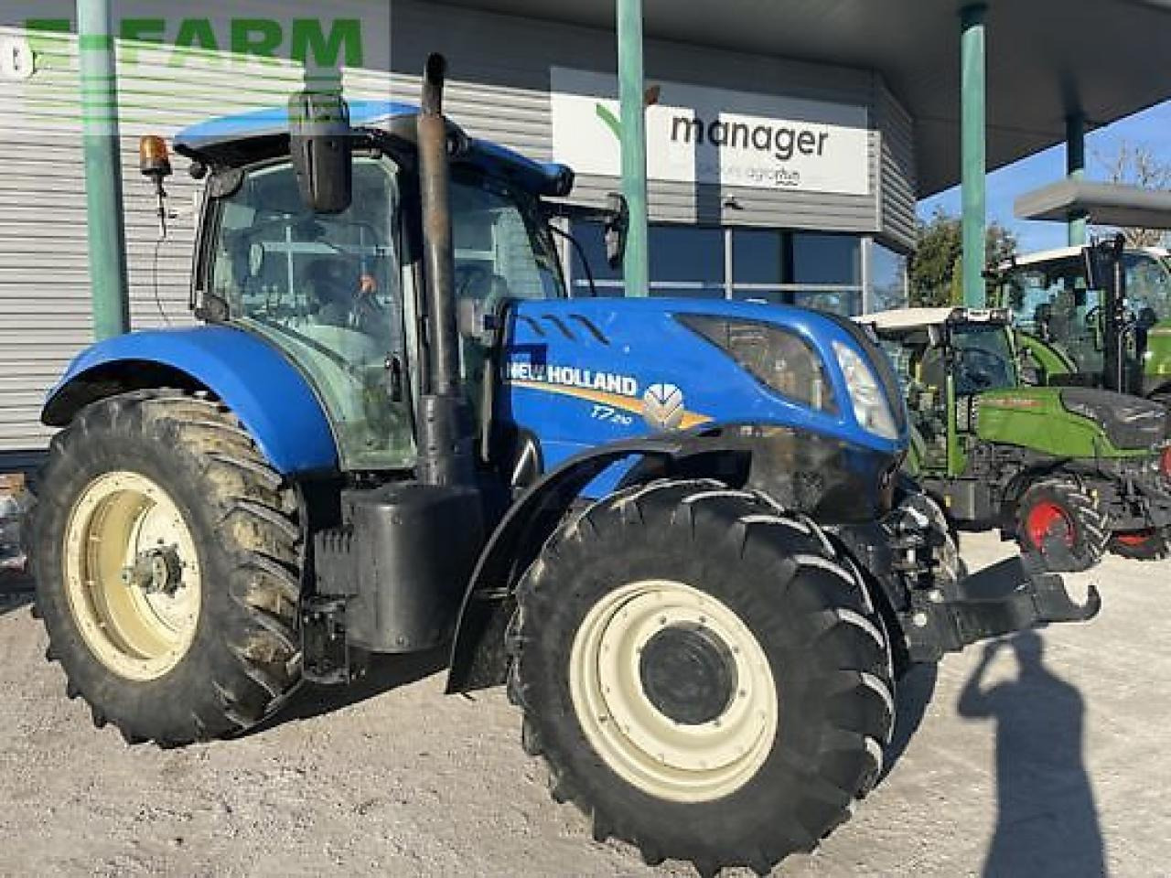 New Holland t7.210 - Трактор: фото 1 New Holland t7.210 - Трактор: фото 1