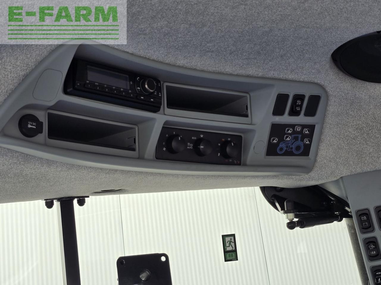 New Holland t7.210 auto command sidewinder ii (stage v) - Трактор: фото 5 New Holland t7.210 auto command sidewinder ii (stage v) - Трактор: фото 5