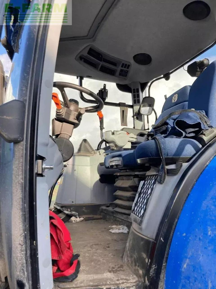 New Holland t7.210 rc s5 - Трактор: фото 5 New Holland t7.210 rc s5 - Трактор: фото 5