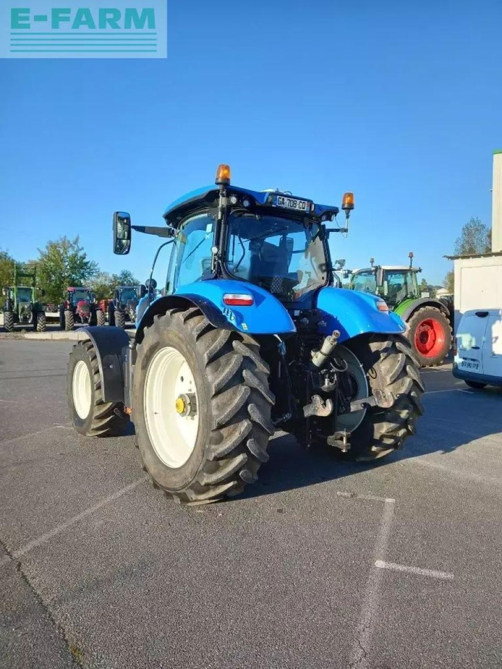 New Holland t7.225 - Трактор: фото 4 New Holland t7.225 - Трактор: фото 4
