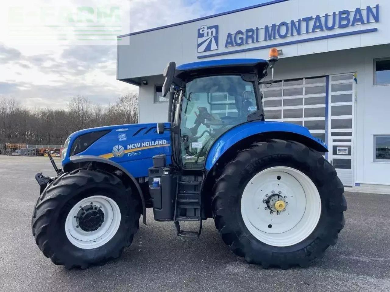 New Holland t7.270 autocommand - Трактор: фото 4 New Holland t7.270 autocommand - Трактор: фото 4