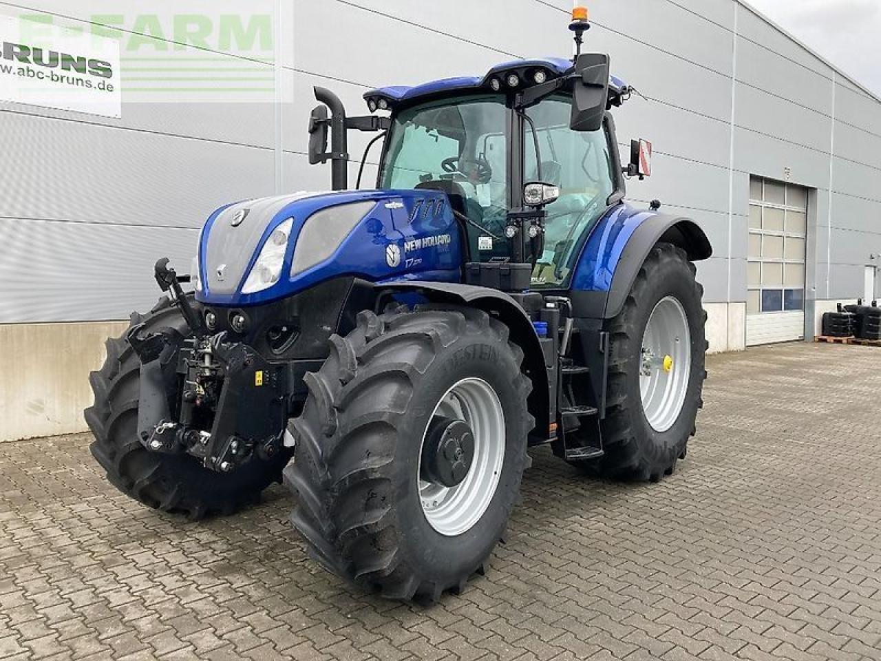 New Holland t7.270 autocommand new gen - Трактор: фото 5 New Holland t7.270 autocommand new gen - Трактор: фото 5