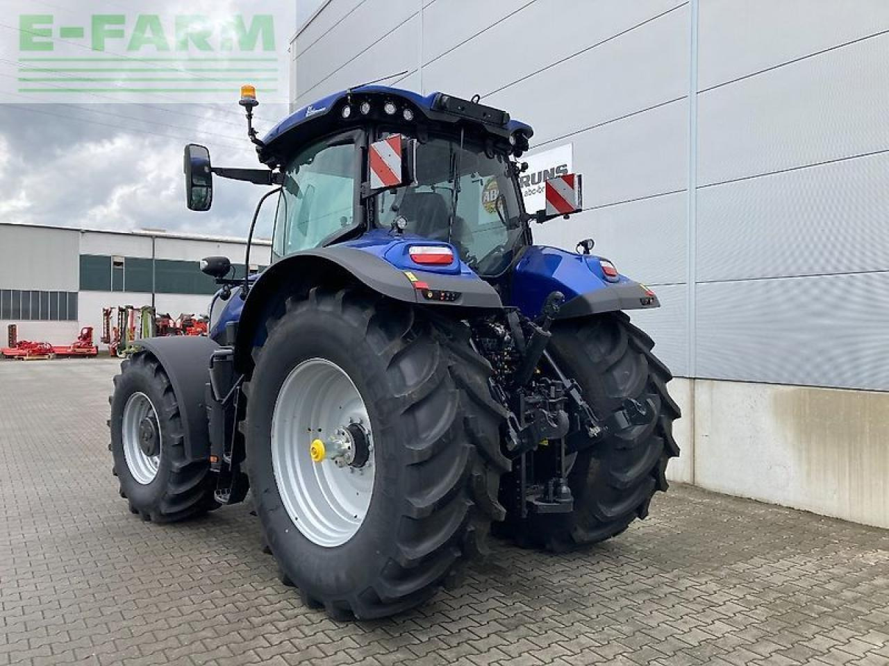 New Holland t7.270 autocommand new gen - Трактор: фото 2 New Holland t7.270 autocommand new gen - Трактор: фото 2