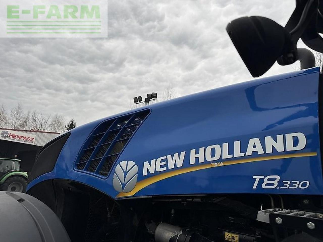 Трактор New Holland t8.330 ultra command: фото 30
