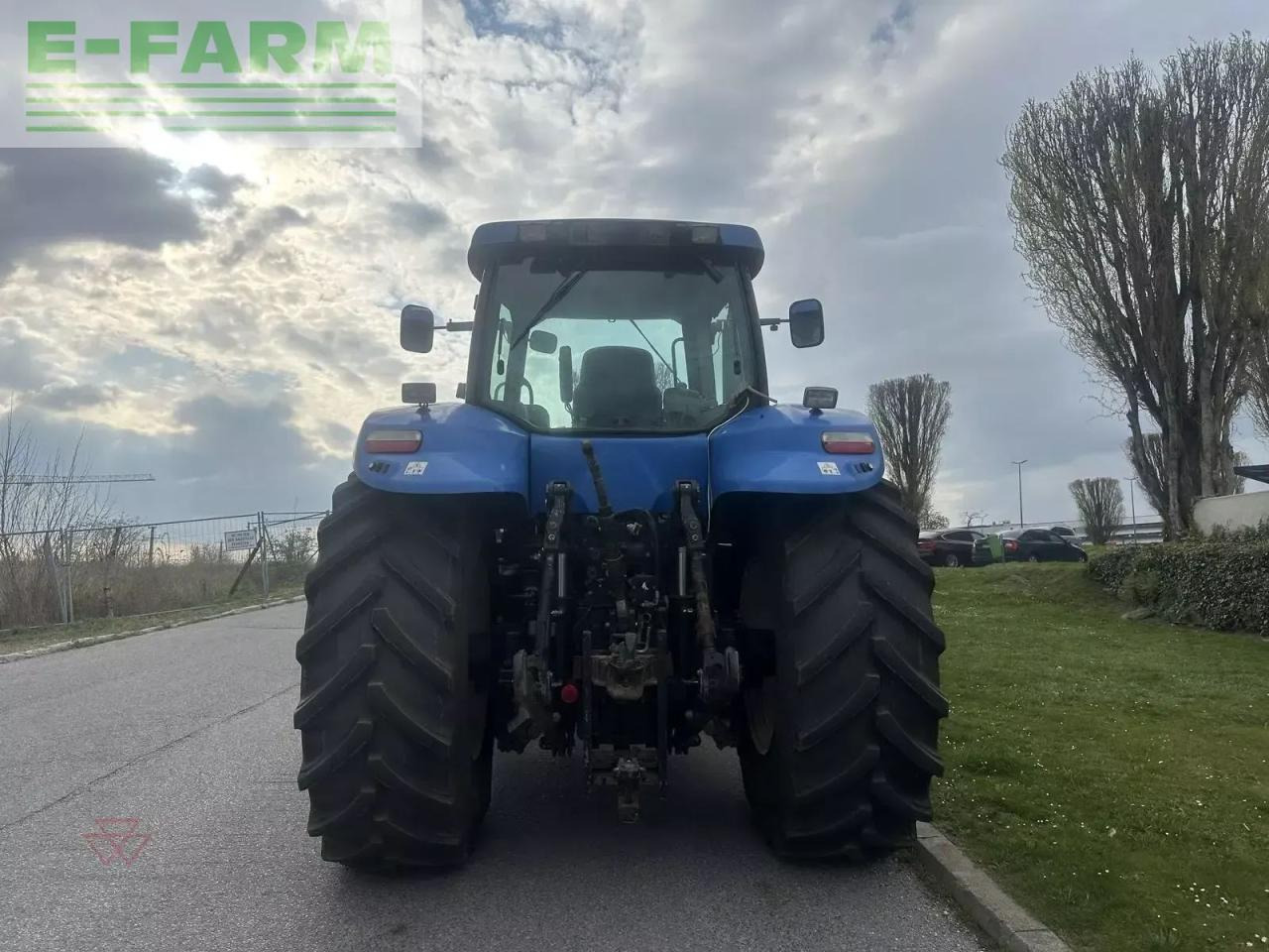New Holland t8040 - Трактор: фото 5 New Holland t8040 - Трактор: фото 5