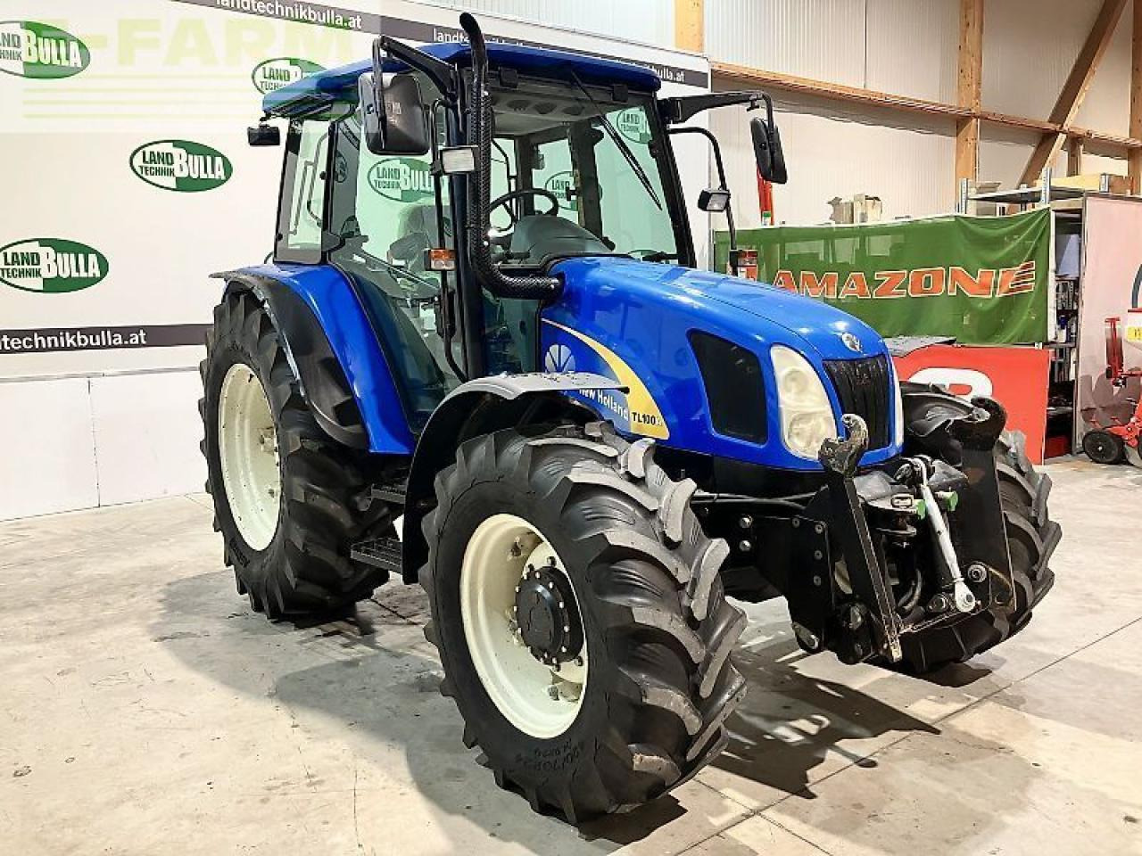 New Holland tl100a (4wd) A - Трактор: фото 2 New Holland tl100a (4wd) A - Трактор: фото 2