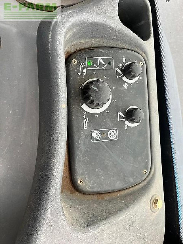 Трактор New Holland ts 115: фото 14