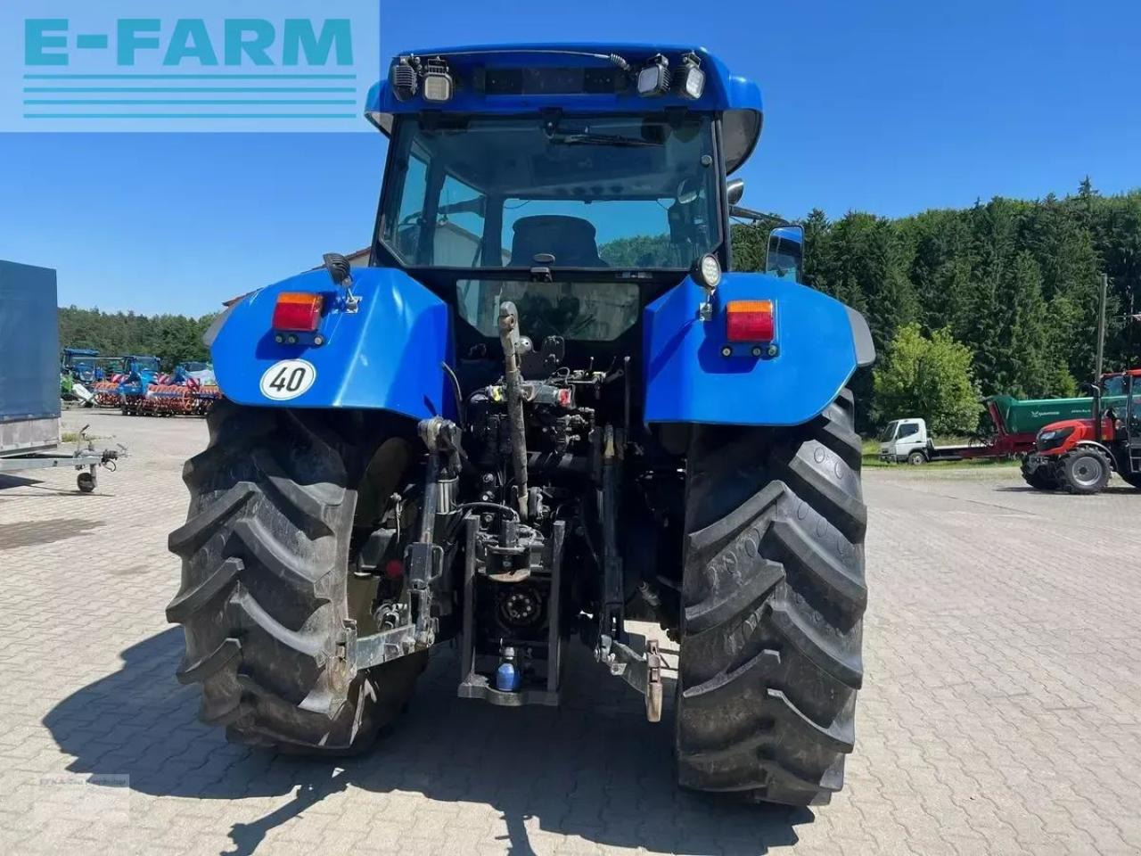 New Holland tvt 135 - Трактор: фото 3 New Holland tvt 135 - Трактор: фото 3