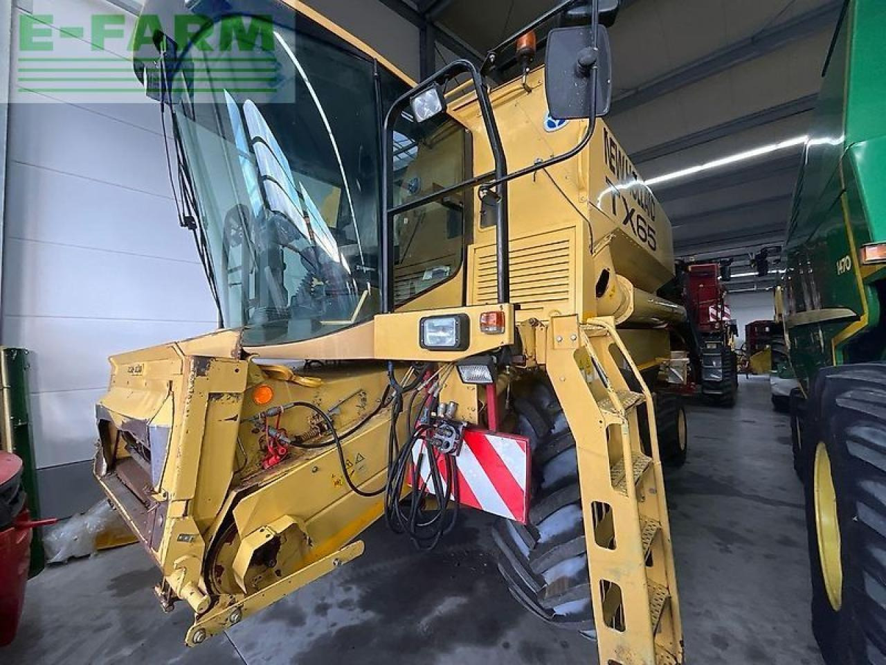 New Holland tx 65 - Зерноуборочный комбайн: фото 2 New Holland tx 65 - Зерноуборочный комбайн: фото 2