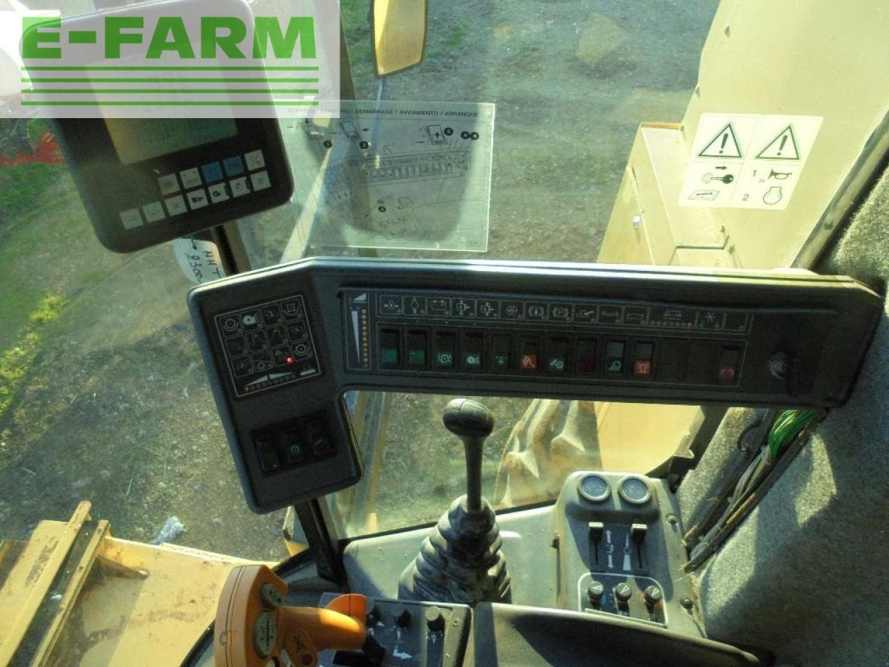 New Holland tx68fs - Зерноуборочный комбайн: фото 5 New Holland tx68fs - Зерноуборочный комбайн: фото 5