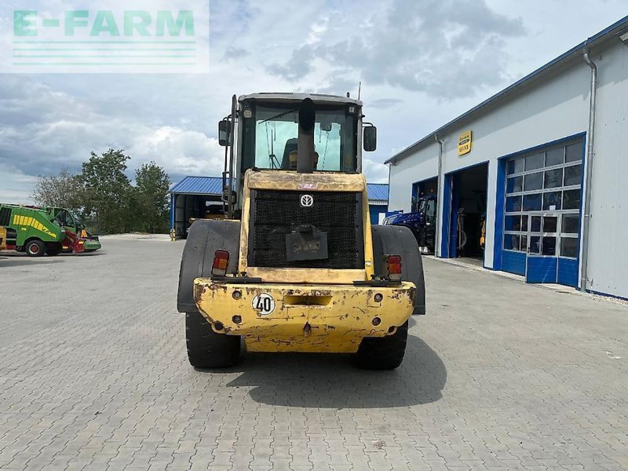 New Holland w 130 b - Мини-экскаватор: фото 3 New Holland w 130 b - Мини-экскаватор: фото 3