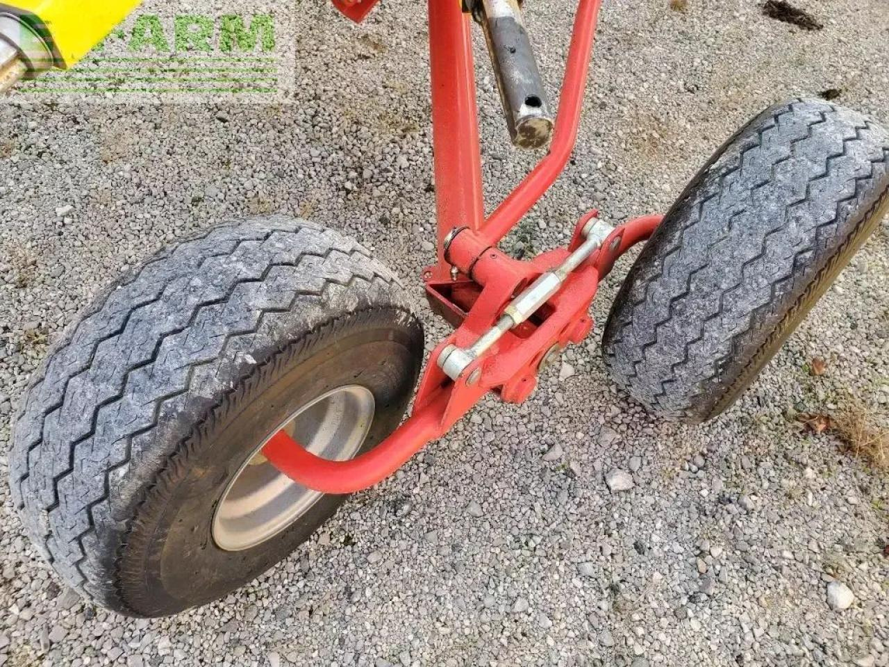 Pöttinger top 611 - Сеноворошилка: фото 5 Pöttinger top 611 - Сеноворошилка: фото 5