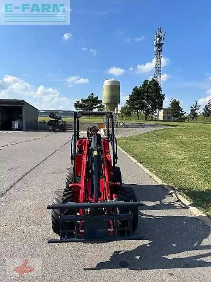 Schäffer 2028 slt - Колёсный погрузчик: фото 2 Schäffer 2028 slt - Колёсный погрузчик: фото 2