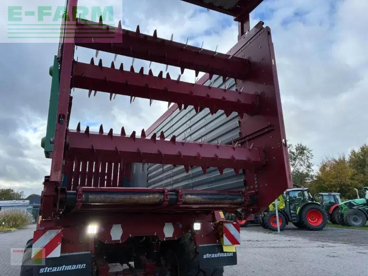 Strautmann giga-vitesse cfs 4001 do - Самозагружающийся прицеп: фото 2 Strautmann giga-vitesse cfs 4001 do - Самозагружающийся прицеп: фото 2