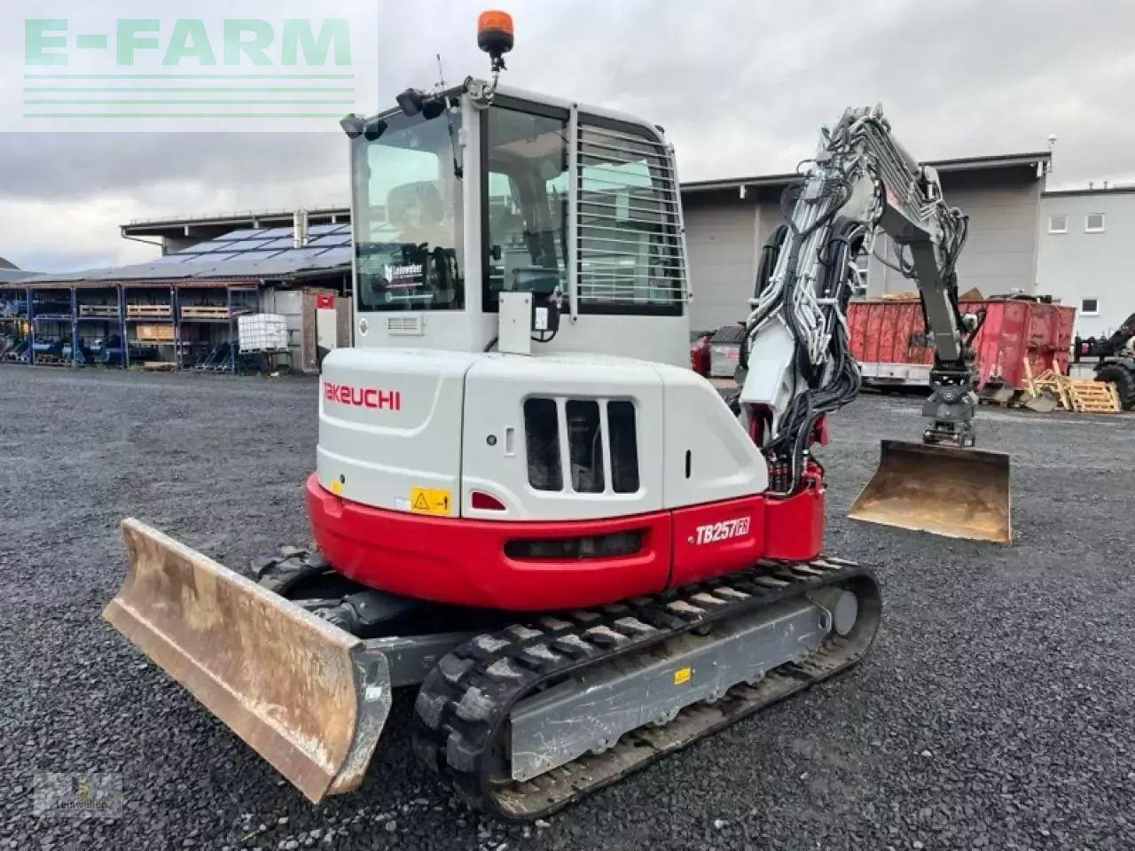 Takeuchi tb 257 fr v1 - Мини-экскаватор: фото 3 Takeuchi tb 257 fr v1 - Мини-экскаватор: фото 3