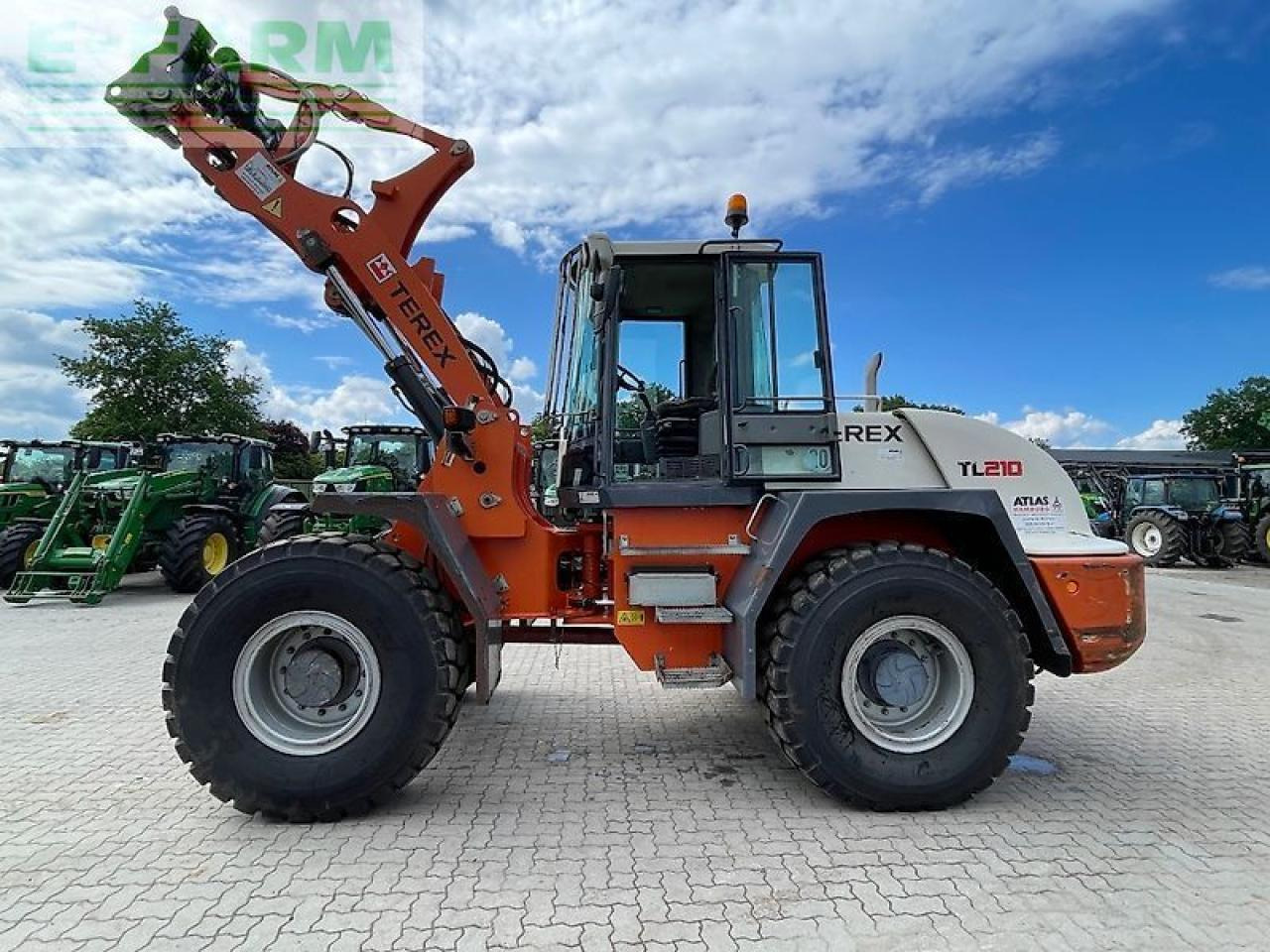 Terex tl 210 - Мини-экскаватор: фото 3 Terex tl 210 - Мини-экскаватор: фото 3