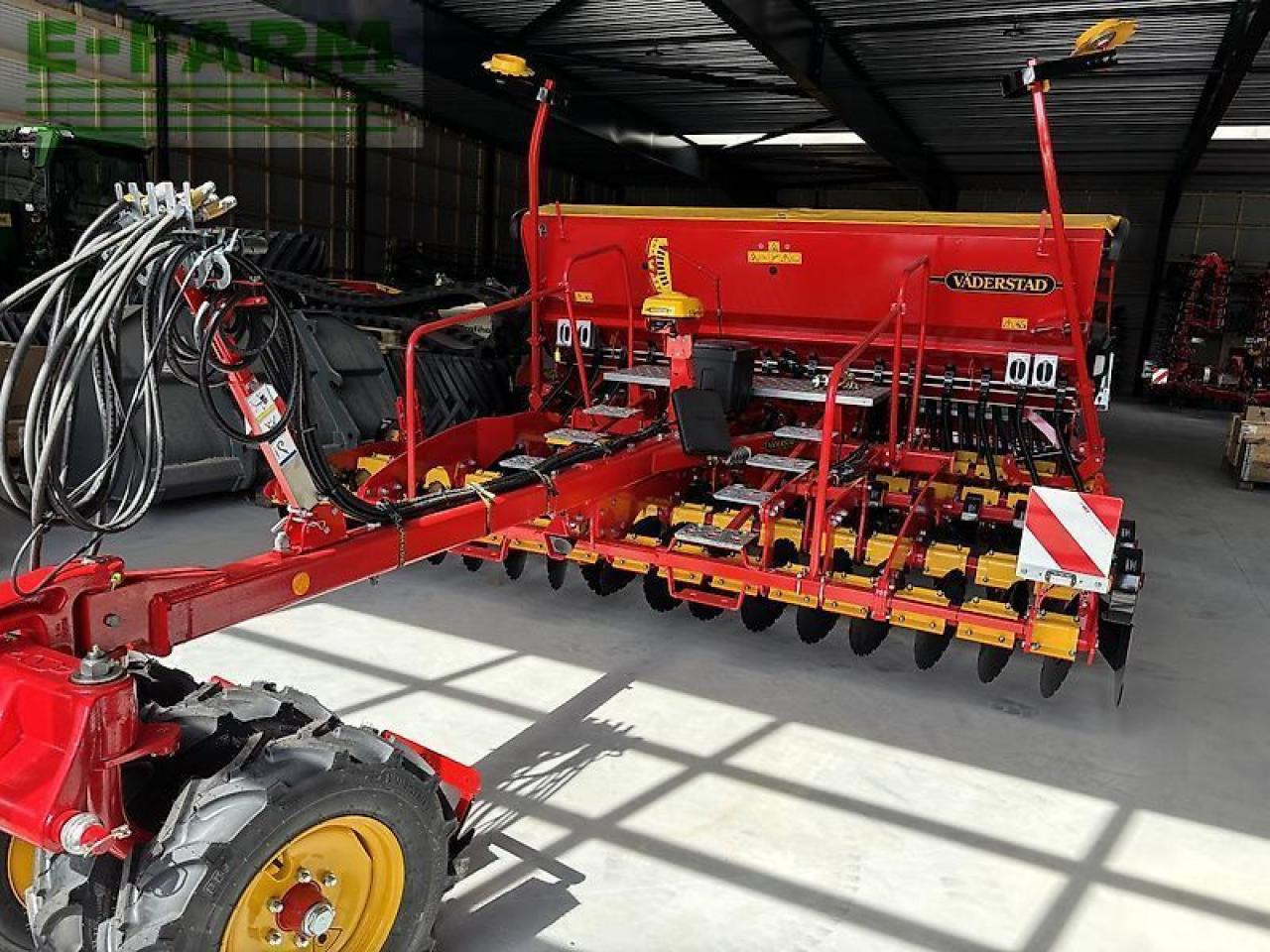 Väderstad rapid 400c - Сеялка: фото 1 Väderstad rapid 400c - Сеялка: фото 1