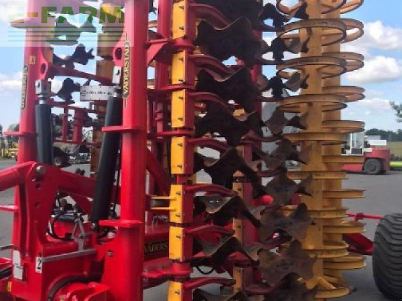 Väderstad scheibenegge carrier xt 525 - Дисковая борона: фото 3 Väderstad scheibenegge carrier xt 525 - Дисковая борона: фото 3