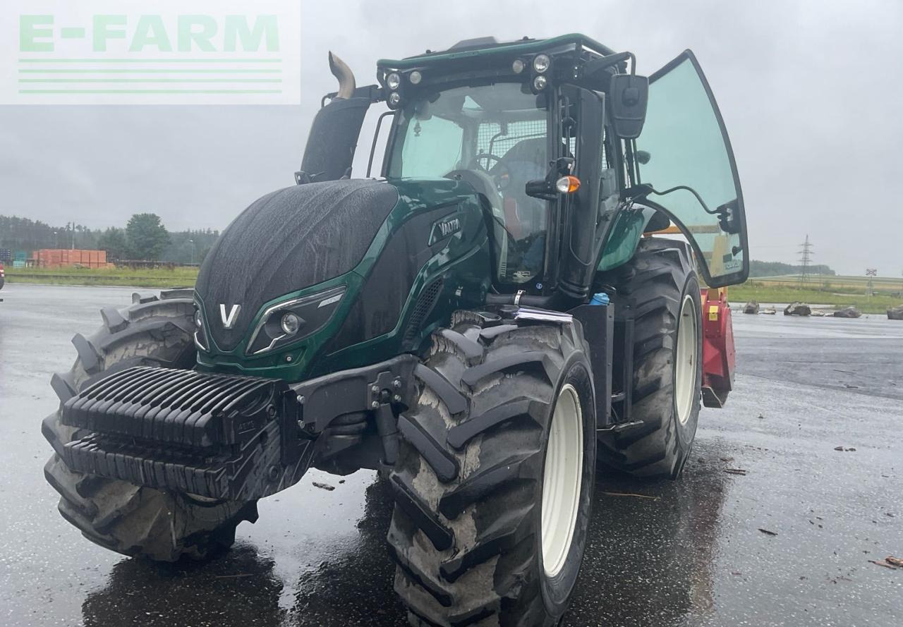 Valtra T174 - Трактор: фото 1 Valtra T174 - Трактор: фото 1