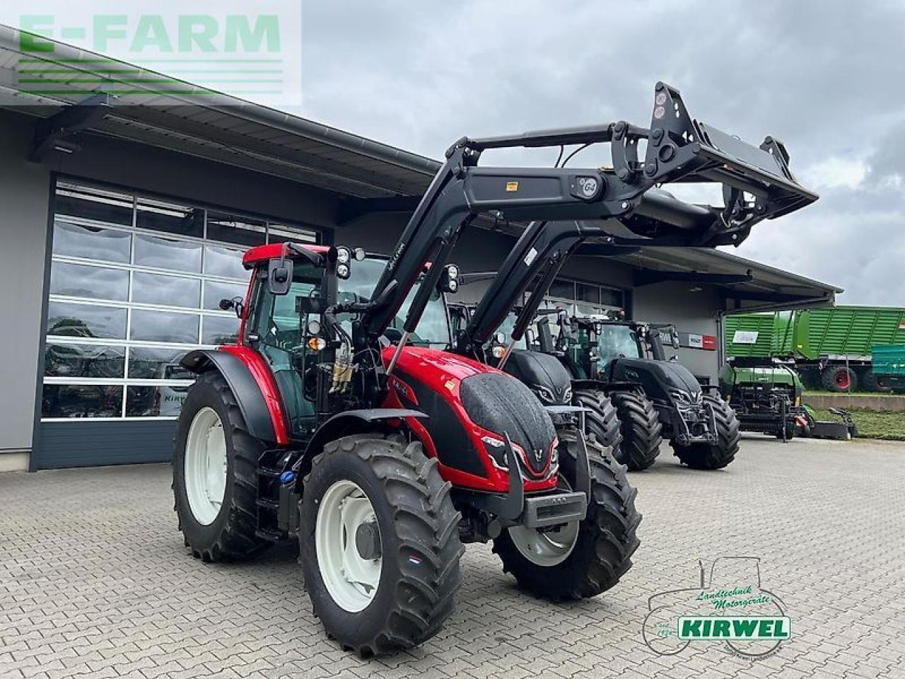 Valtra a 105 - Трактор: фото 1 Valtra a 105 - Трактор: фото 1