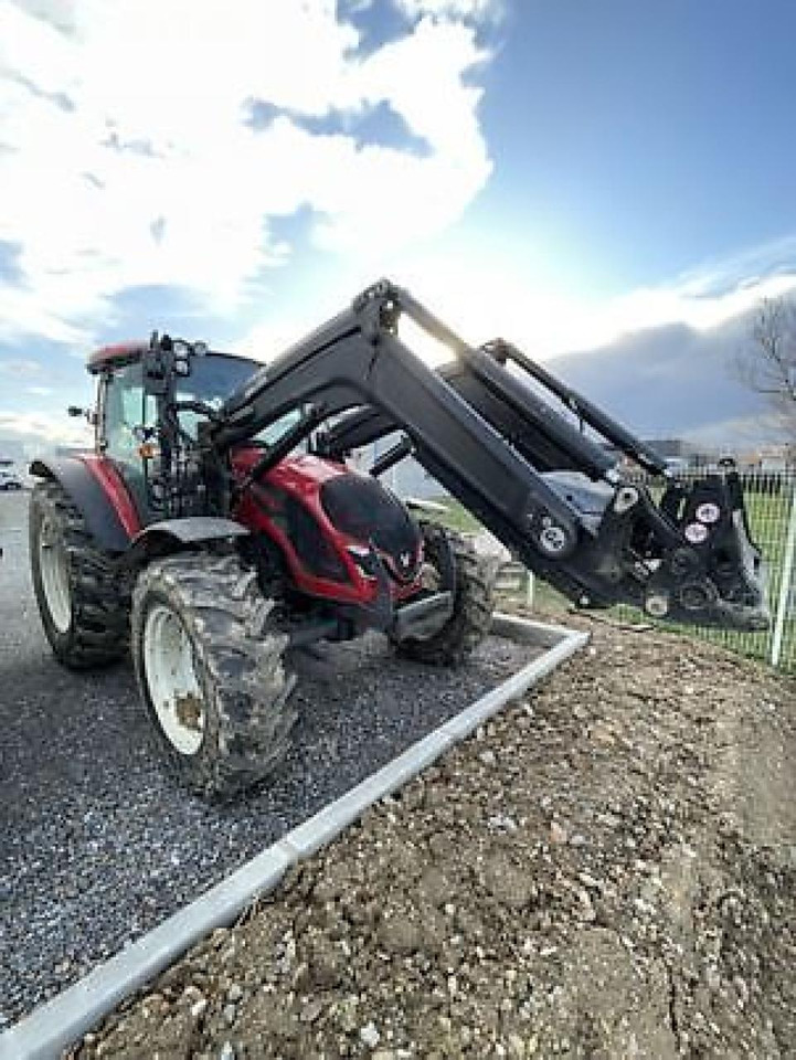 Valtra a115h4 - Трактор: фото 2 Valtra a115h4 - Трактор: фото 2
