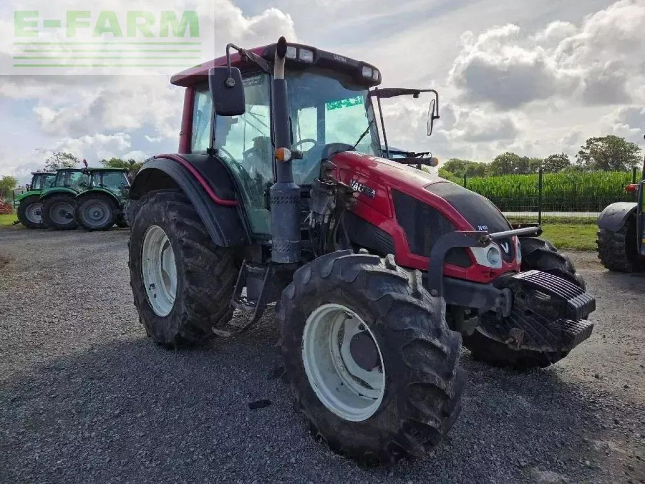 Valtra n103 - Трактор: фото 2 Valtra n103 - Трактор: фото 2