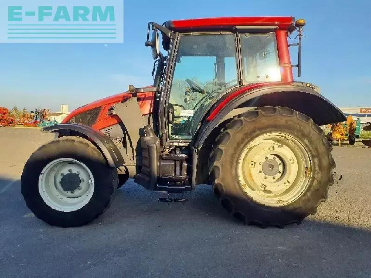 Valtra n103 - Трактор: фото 3 Valtra n103 - Трактор: фото 3
