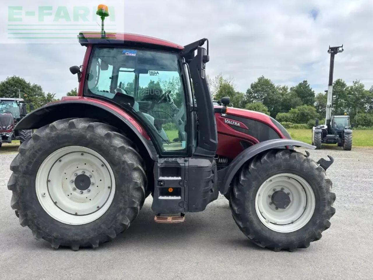 Valtra n134d - Трактор: фото 2 Valtra n134d - Трактор: фото 2